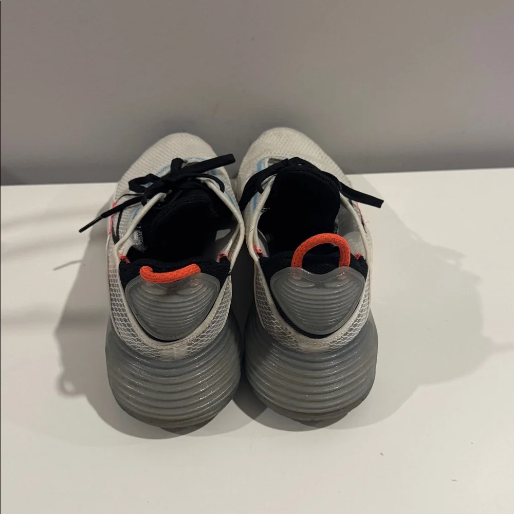 Nike Air Max 2090 White Blue Black Sneakers Youth 5.5Y EU 38 Women’s 7.5-8 - Picture 4 of 9